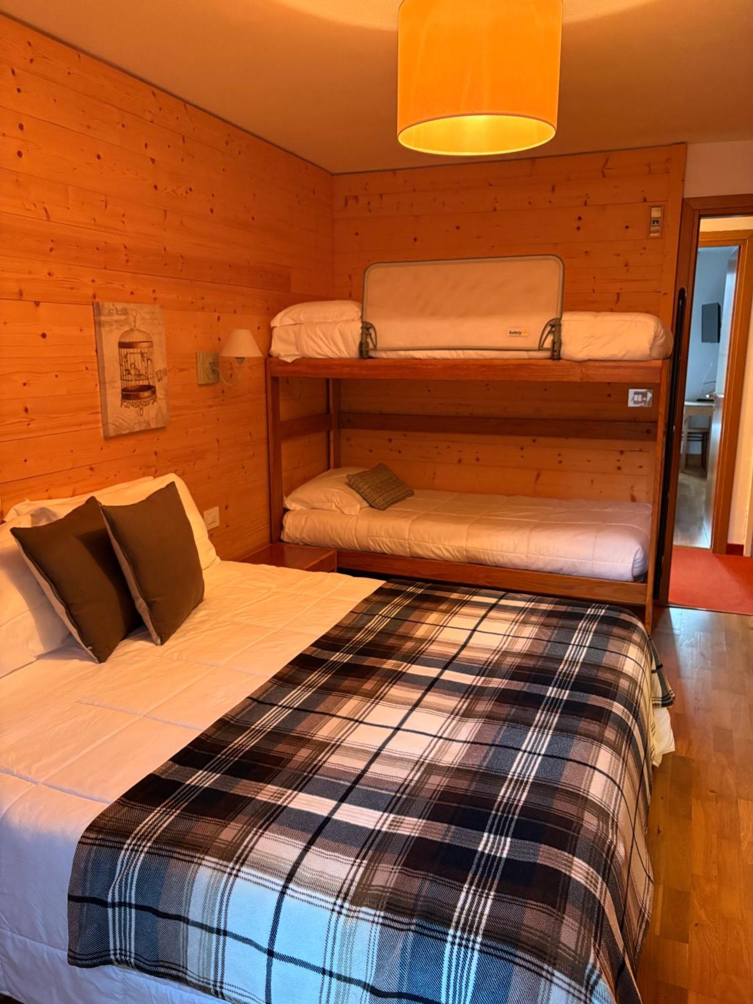 Hotel Pedretti Branzi Eksteriør billede